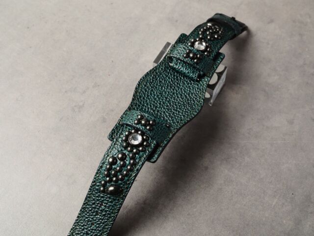【美品】FLANGE STRAP AW用 両コンチョカスタム 44mm 美品】FLANGE STRAP AW用 両コンチョカスタム 44mm G-SHOCK